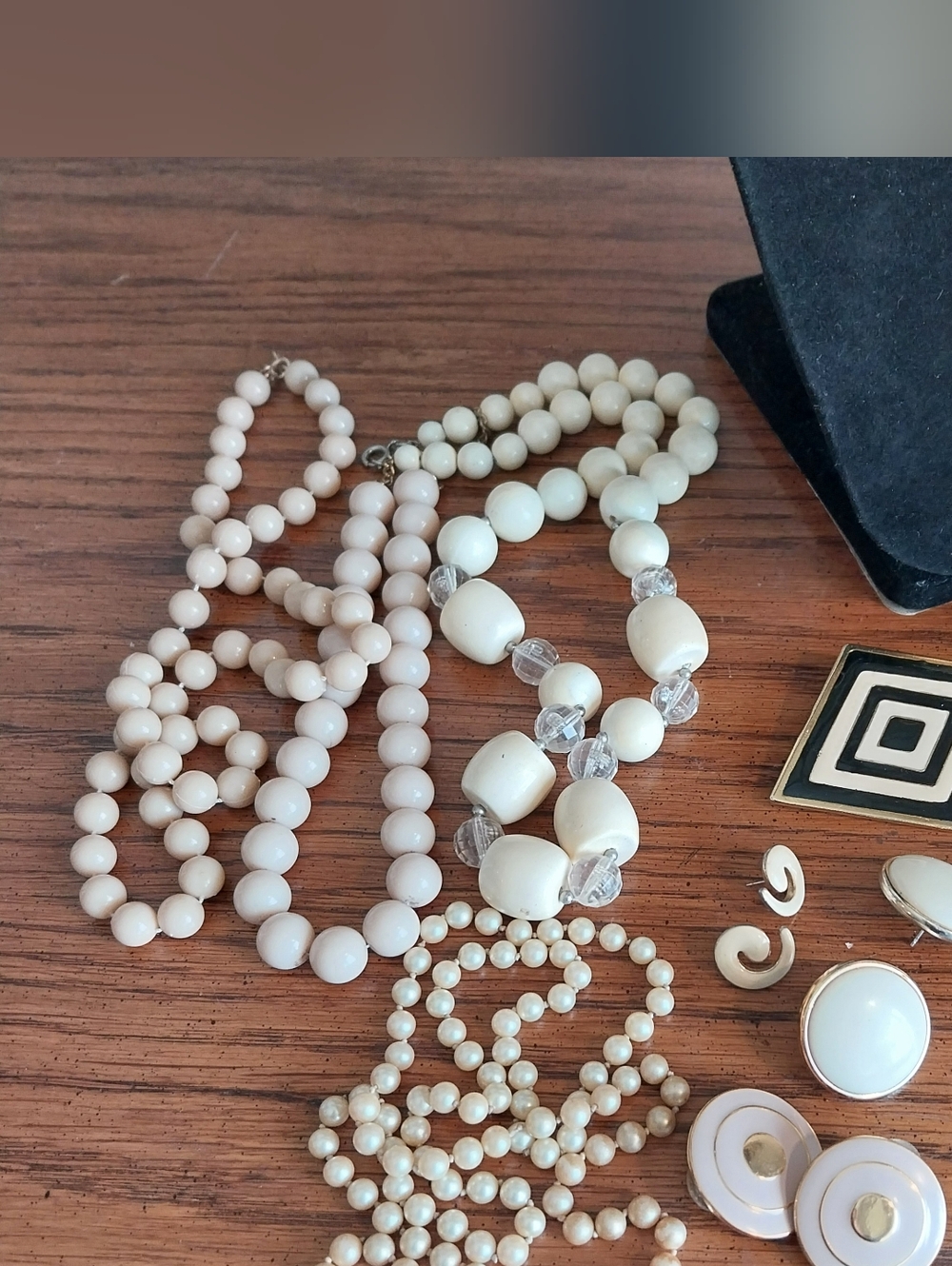 Vintage Gold and Red Jewelry Set with Mixed Gold-Tone Jewelry - Picture 6 of 9